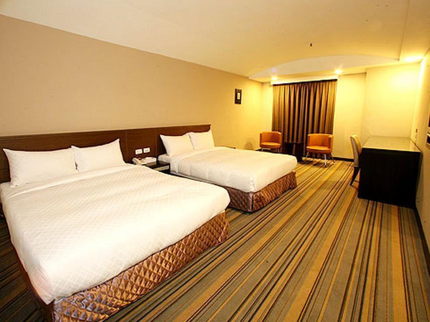 Yoyo Hotel Città di Chiayi Esterno foto