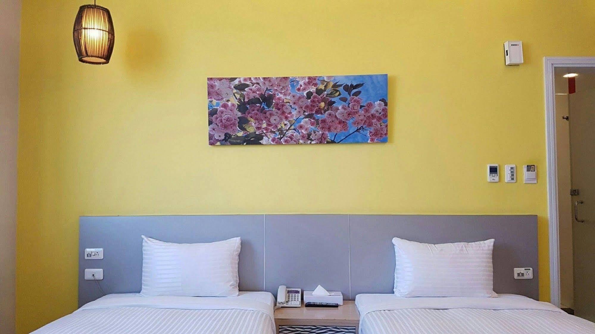 Yoyo Hotel Città di Chiayi Esterno foto