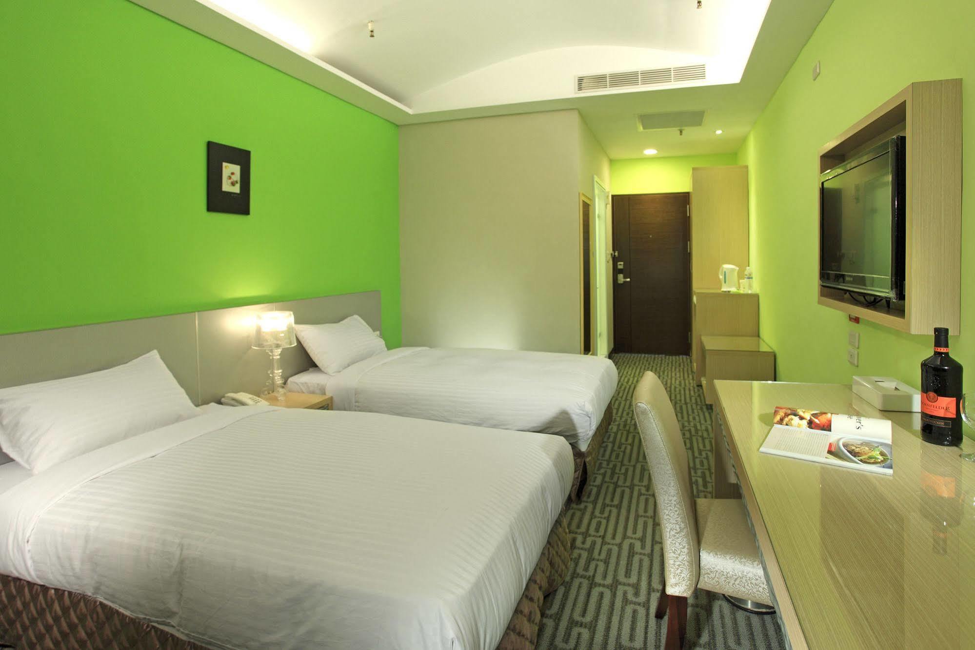 Yoyo Hotel Città di Chiayi Esterno foto