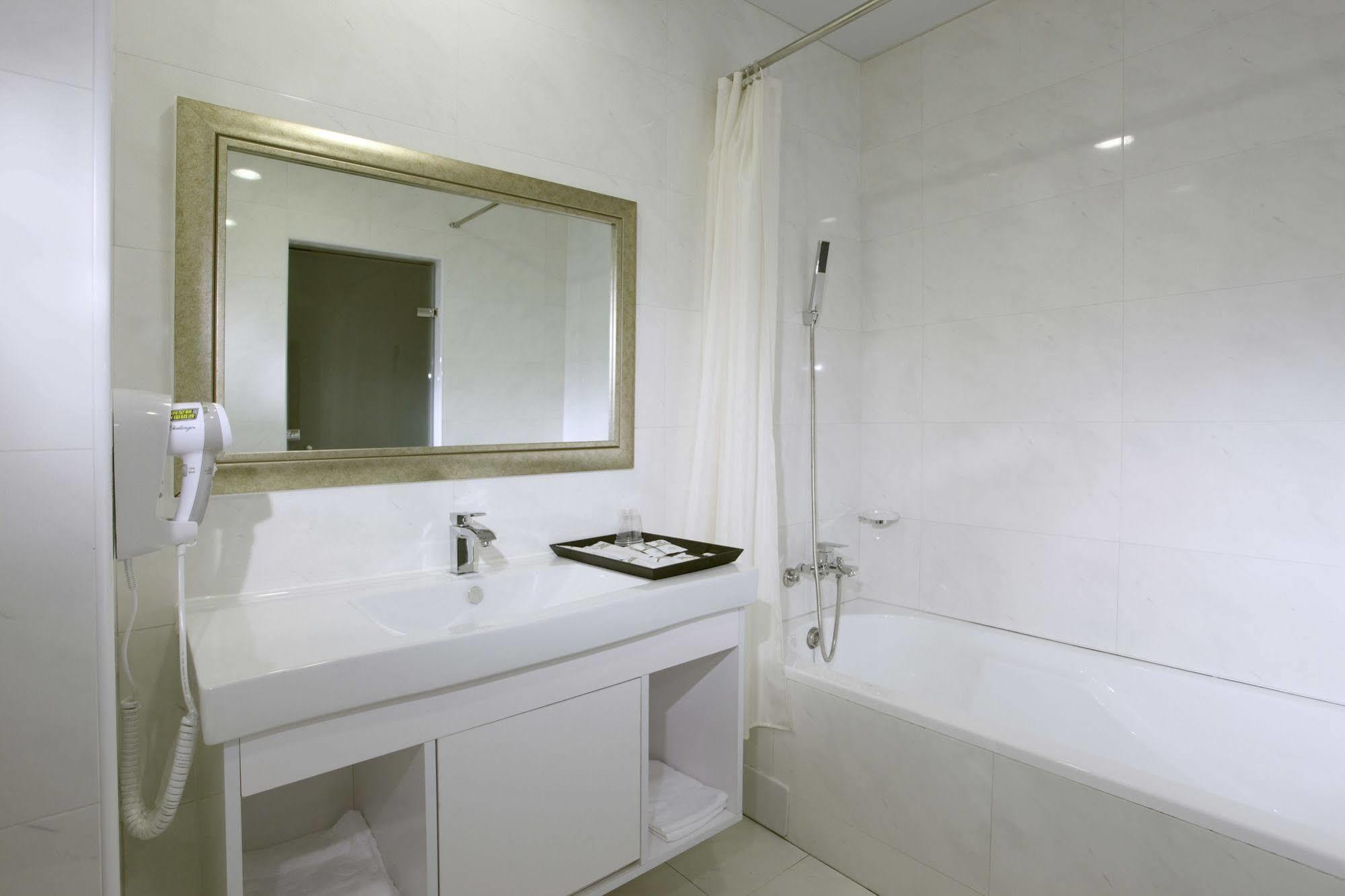 Yoyo Hotel Città di Chiayi Esterno foto