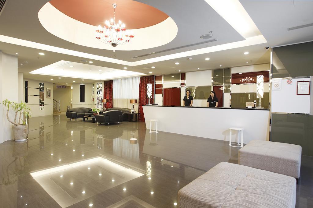 Yoyo Hotel Città di Chiayi Esterno foto