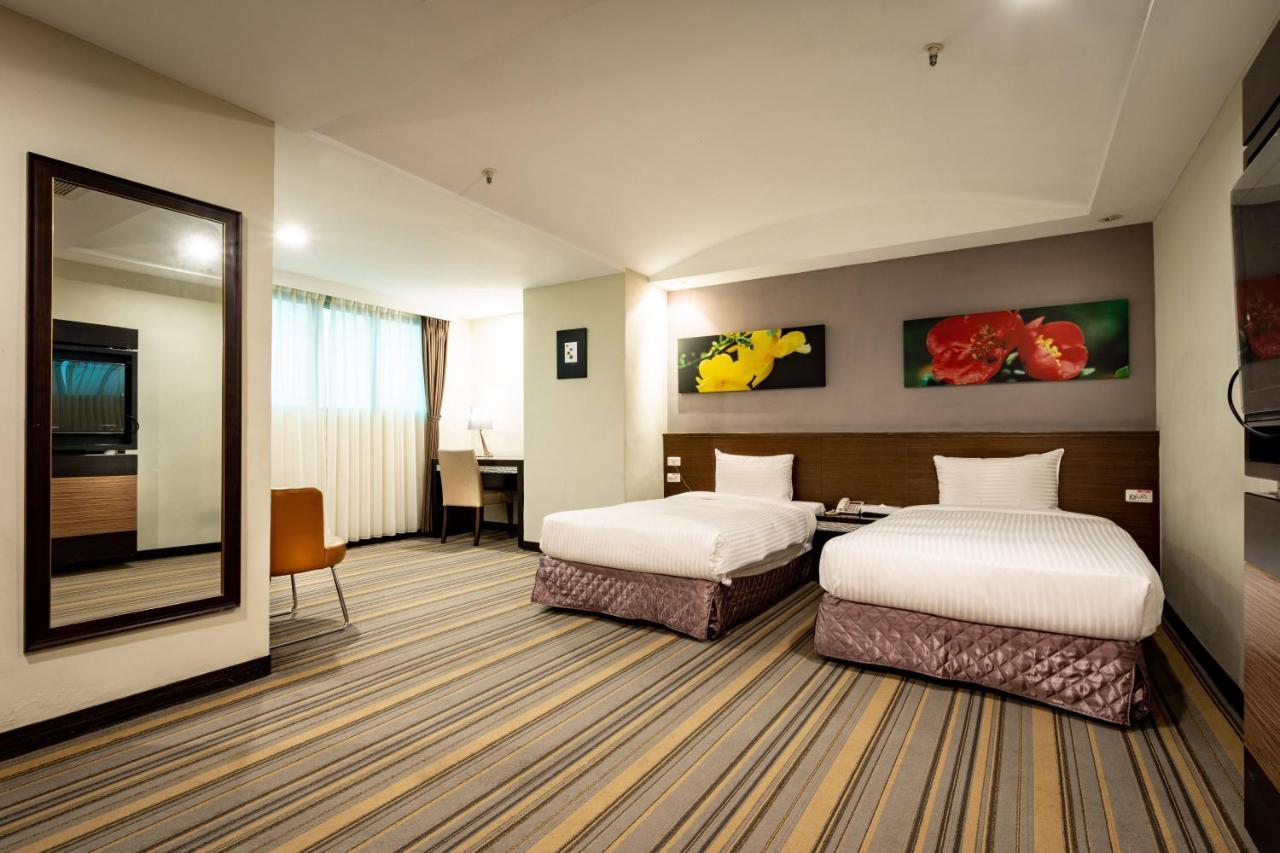 Yoyo Hotel Città di Chiayi Esterno foto