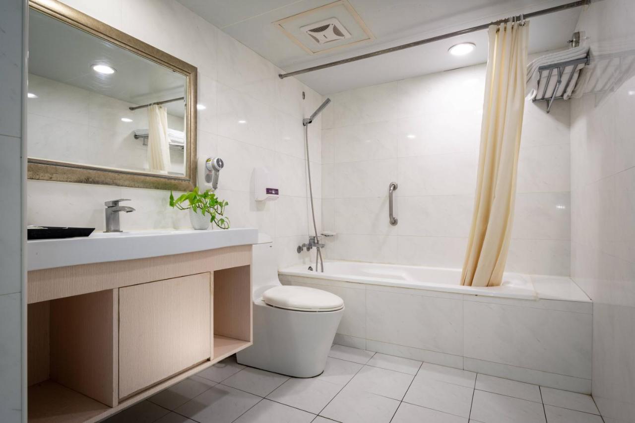 Yoyo Hotel Città di Chiayi Esterno foto