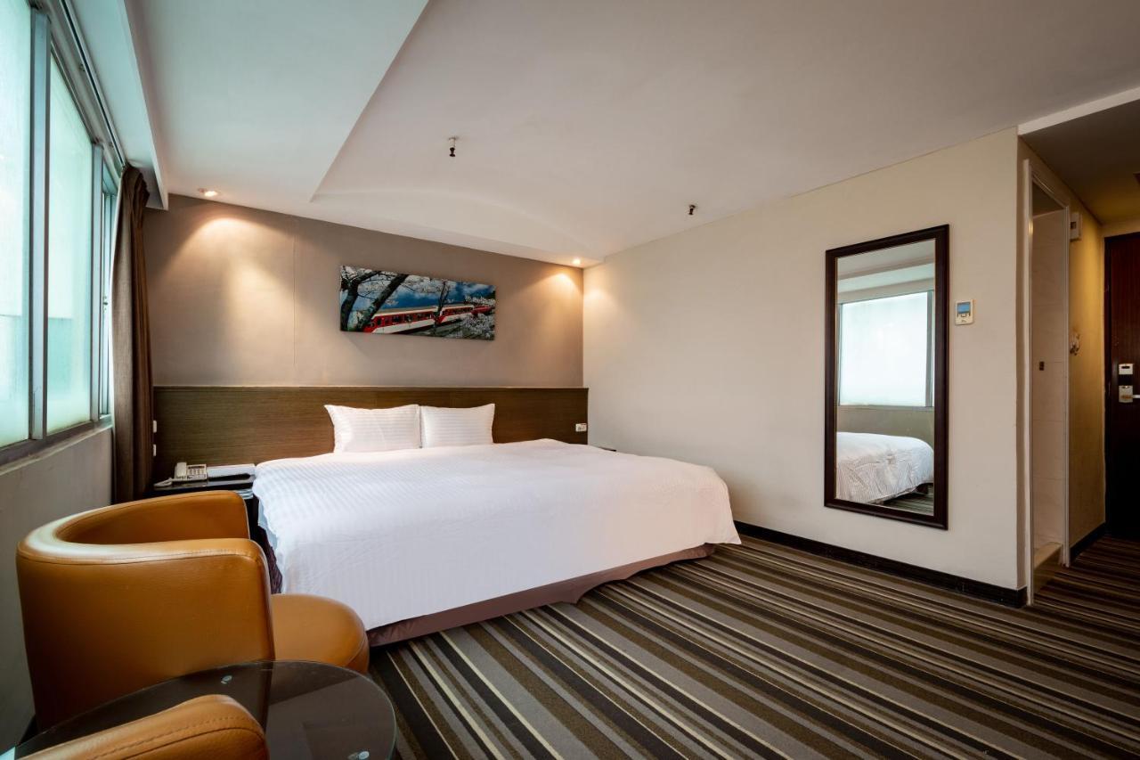 Yoyo Hotel Città di Chiayi Esterno foto
