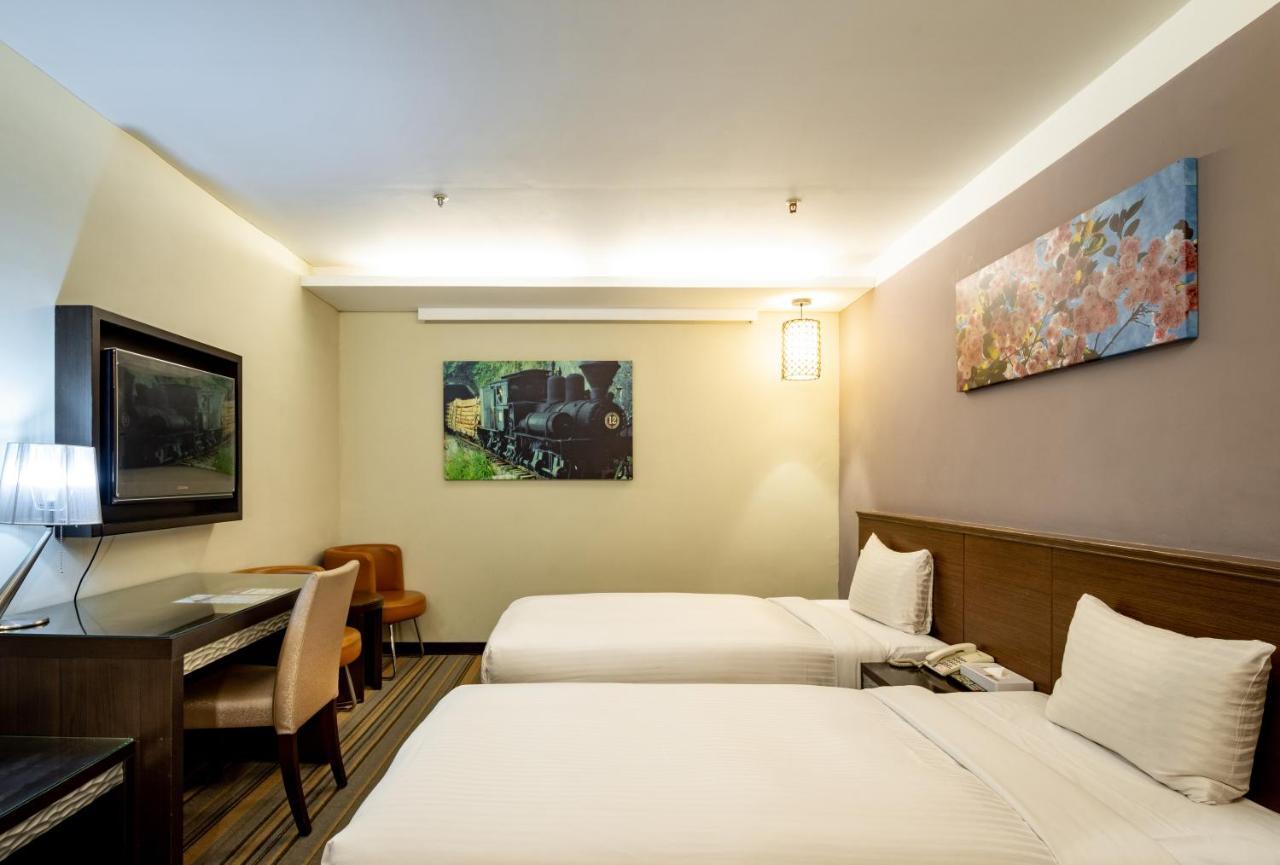 Yoyo Hotel Città di Chiayi Esterno foto
