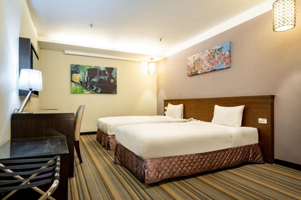 Yoyo Hotel Città di Chiayi Esterno foto