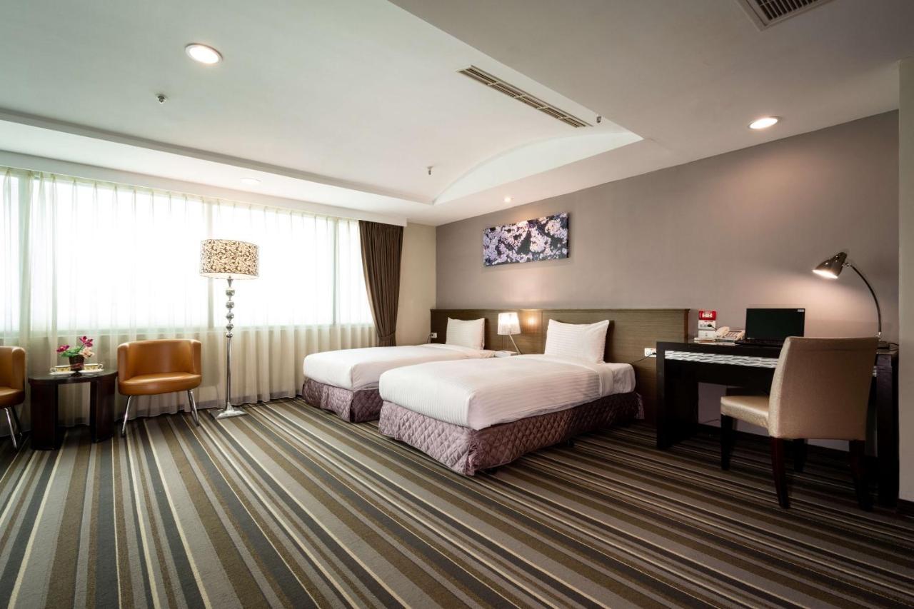 Yoyo Hotel Città di Chiayi Esterno foto