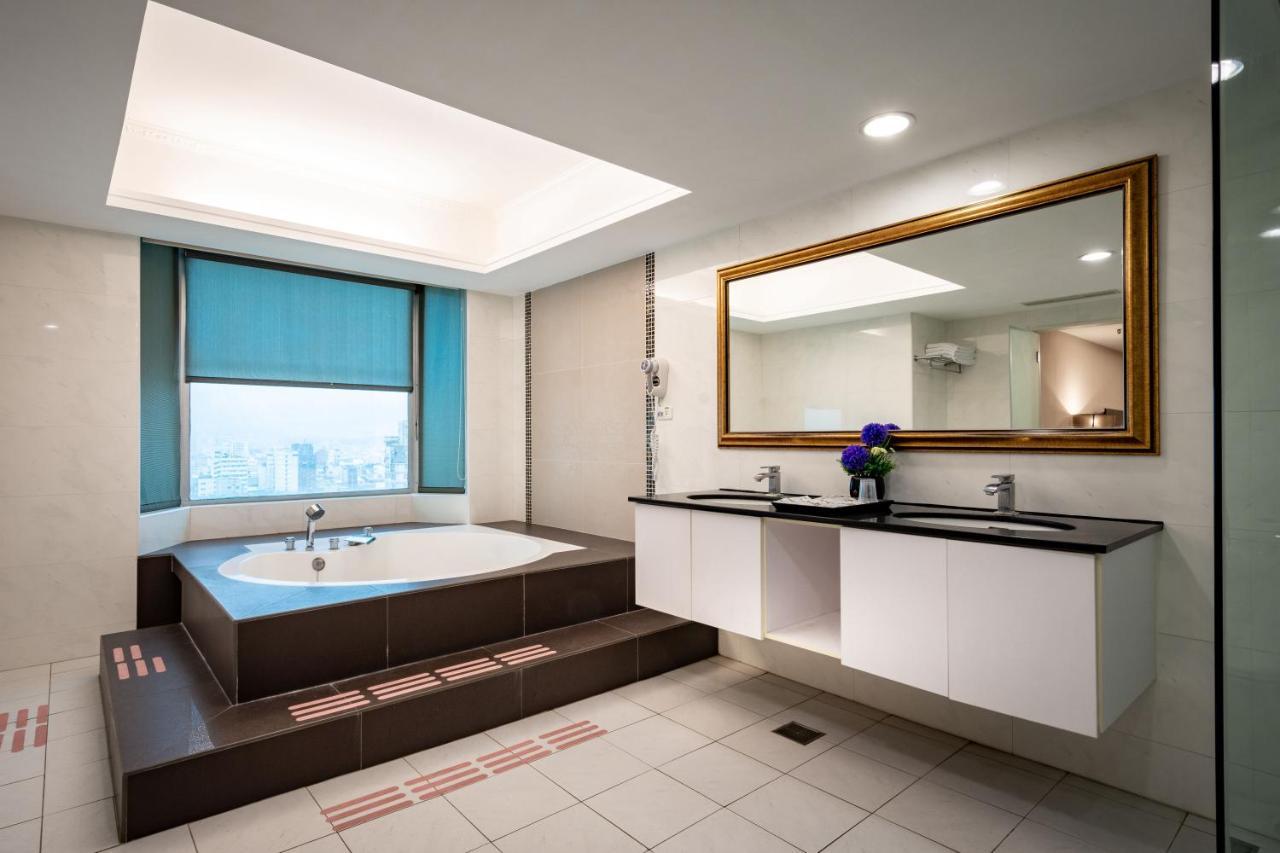 Yoyo Hotel Città di Chiayi Esterno foto
