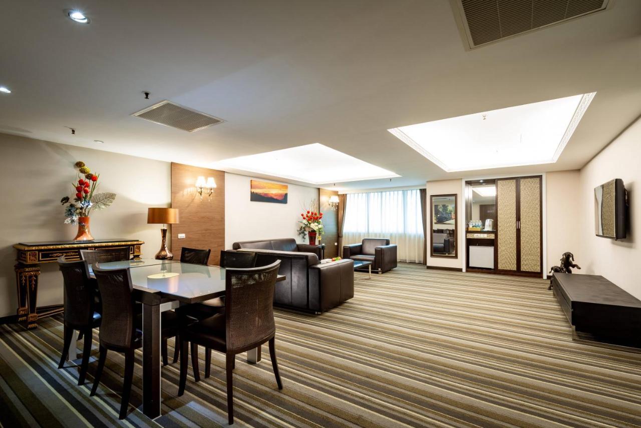 Yoyo Hotel Città di Chiayi Esterno foto