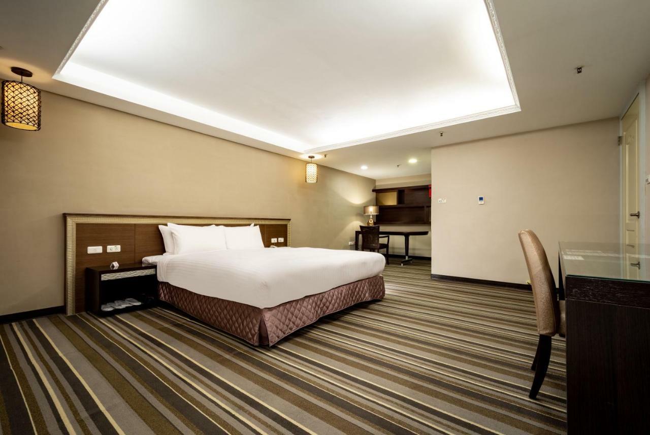 Yoyo Hotel Città di Chiayi Esterno foto